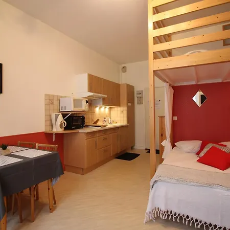 Studio Centre De Avec Acces Facile Aux Thermes Et Commerces - Fr-1-608-138 Апартаменты Ла-Бурбуль