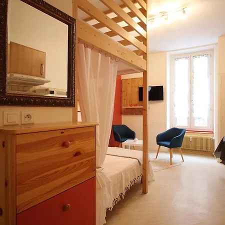 Studio Centre De Avec Acces Facile Aux Thermes Et Commerces - Fr-1-608-138 * Ла-Бурбуль
